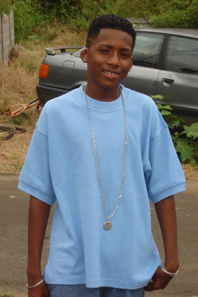 les filles il es bo goss lesser des coms